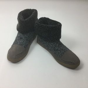 Madden Girl Comfy Flat Boots Sz. 9 Material/Suede